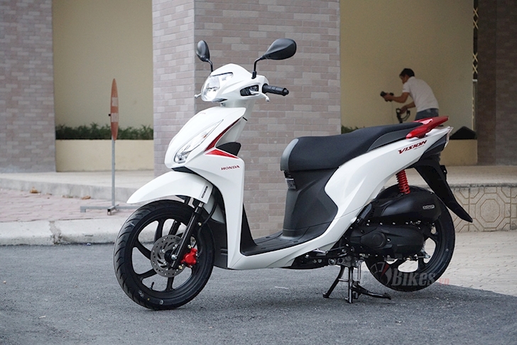 Xe tay ga 110cc phù hợp hơn với các chị em văn phòng