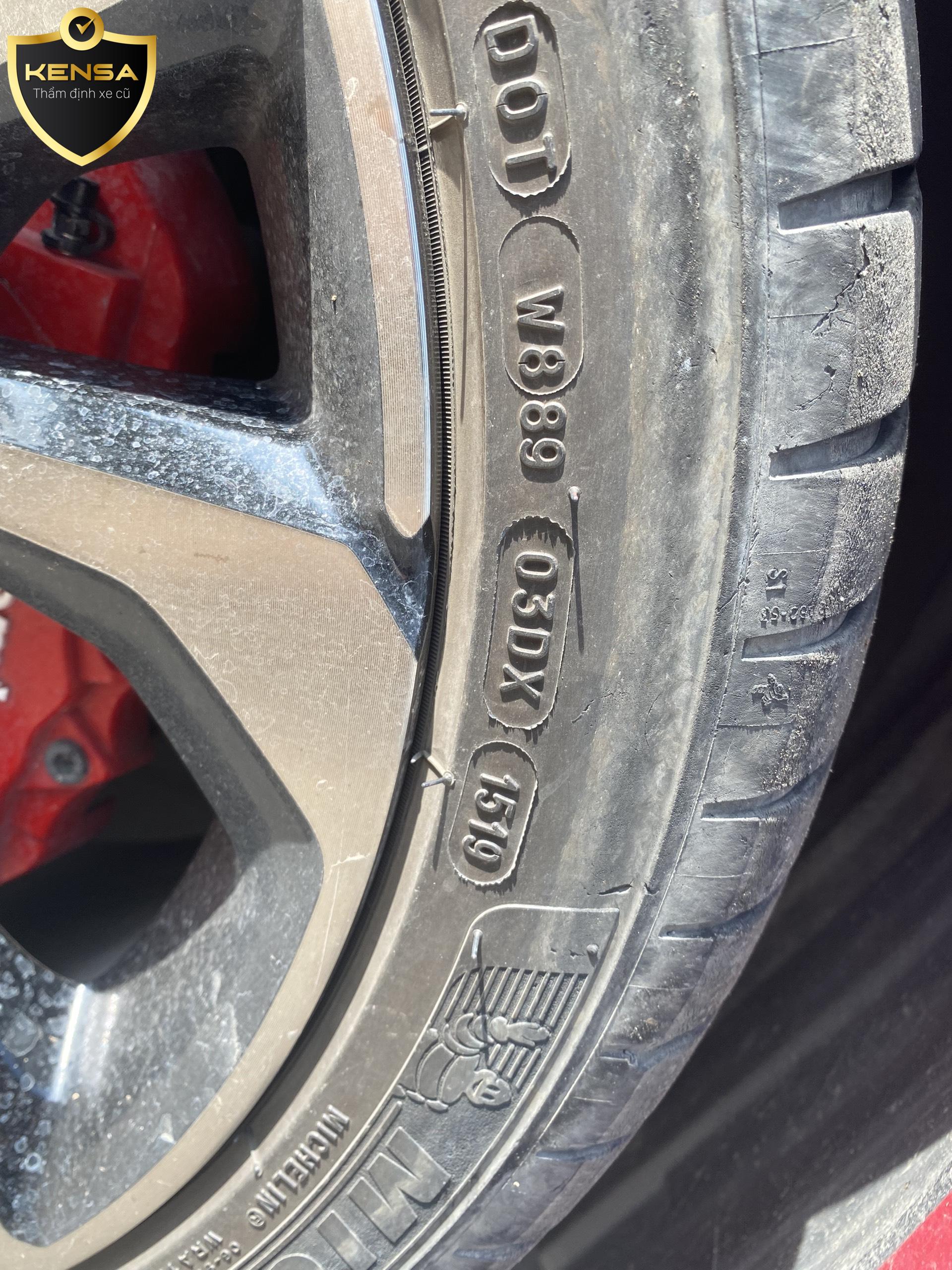 kinh nghiệm mua xe Honda Civic RS cũ kinh nghiệm mua xe Honda Civic RS cũ, cách kiểm tra lốp xe cũ