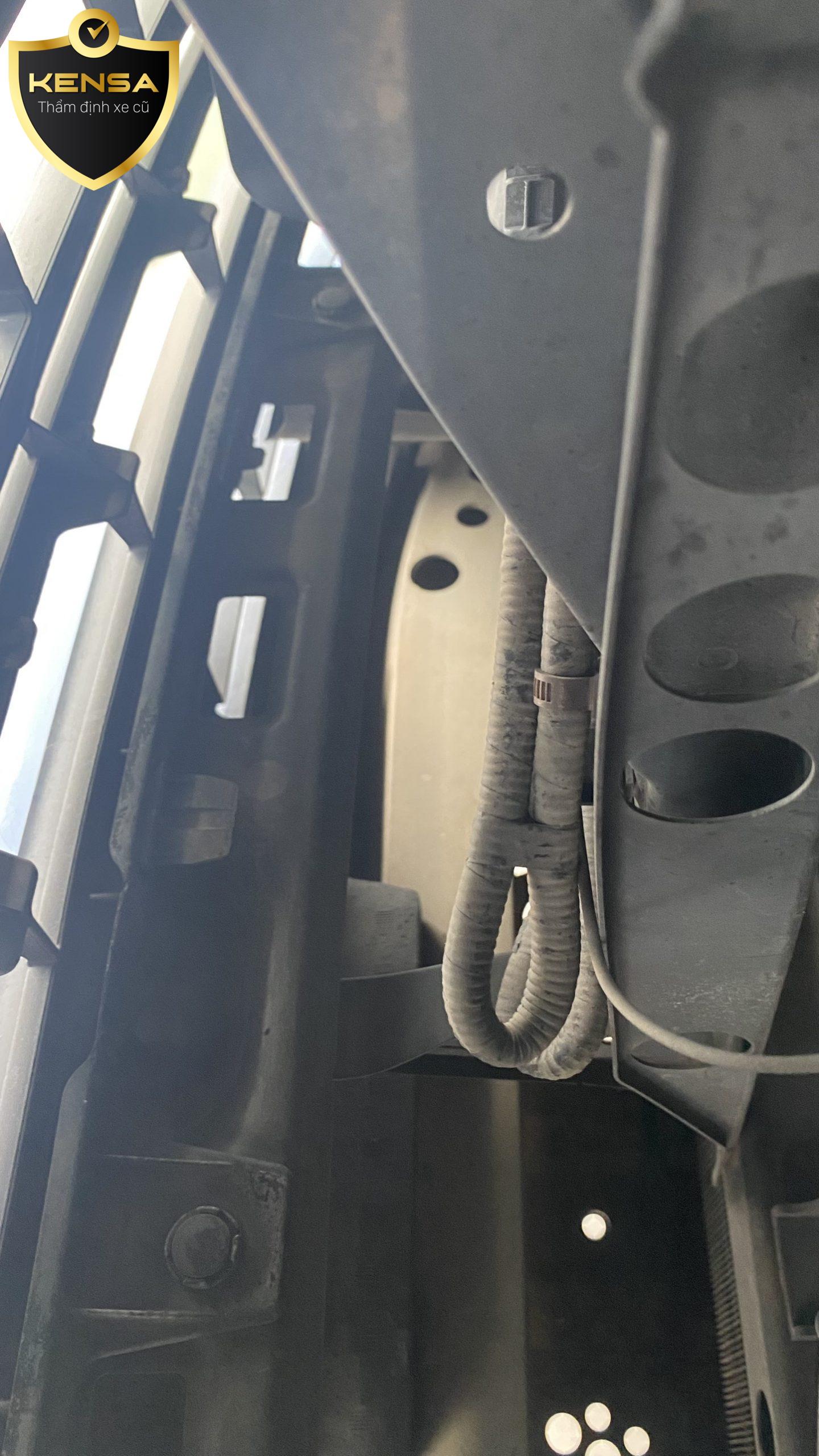 kinh nghiệm mua xe Toyota Land Cruiser cũ