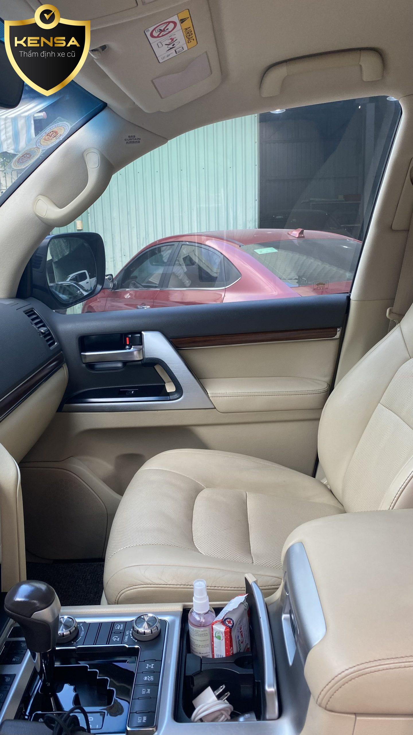 kinh nghiệm mua xe Toyota Land Cruiser cũ