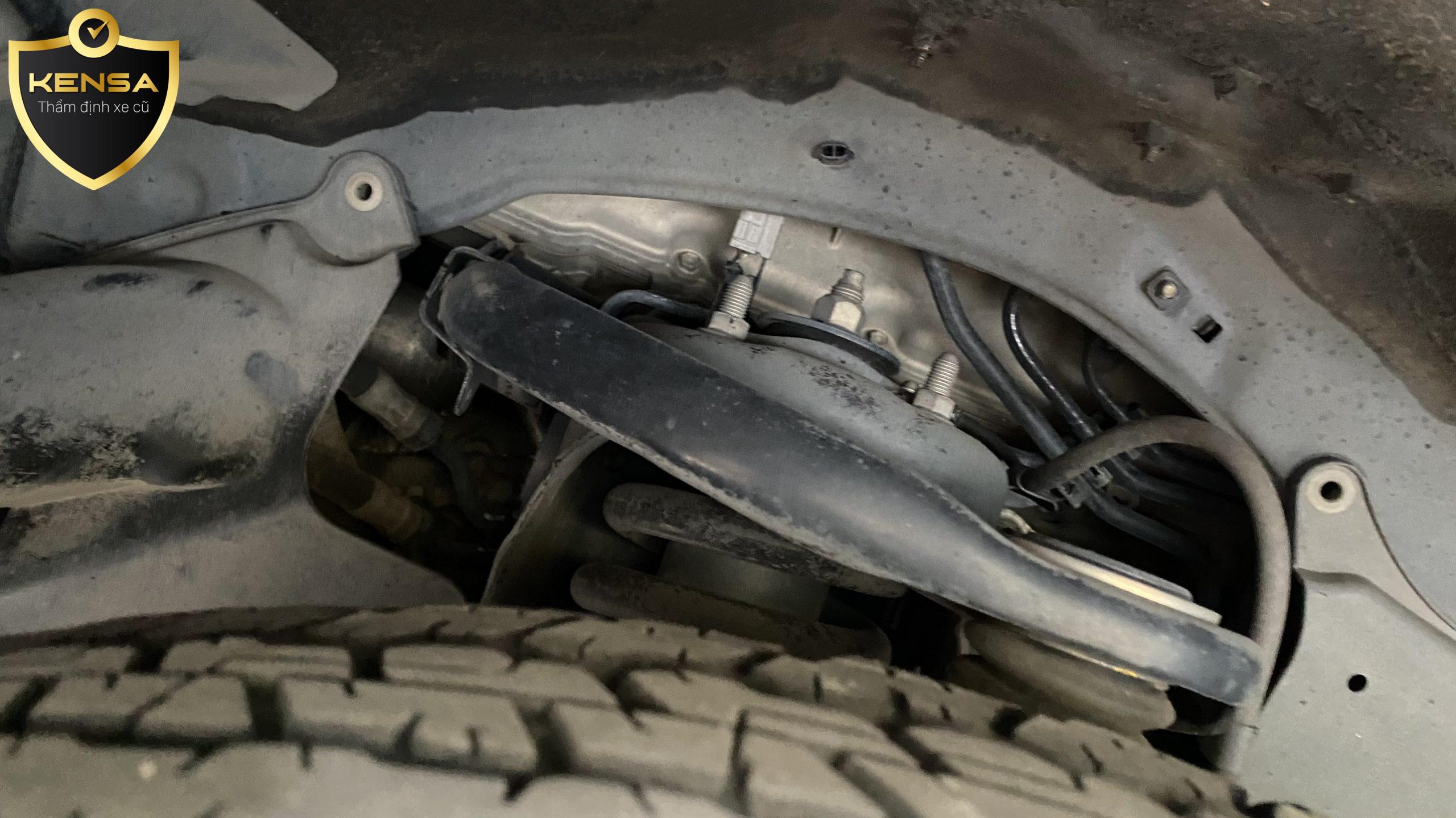 kinh nghiệm mua xe Toyota Land Cruiser cũ kinh nghiệm mua xe Toyota Land Cruiser cũ