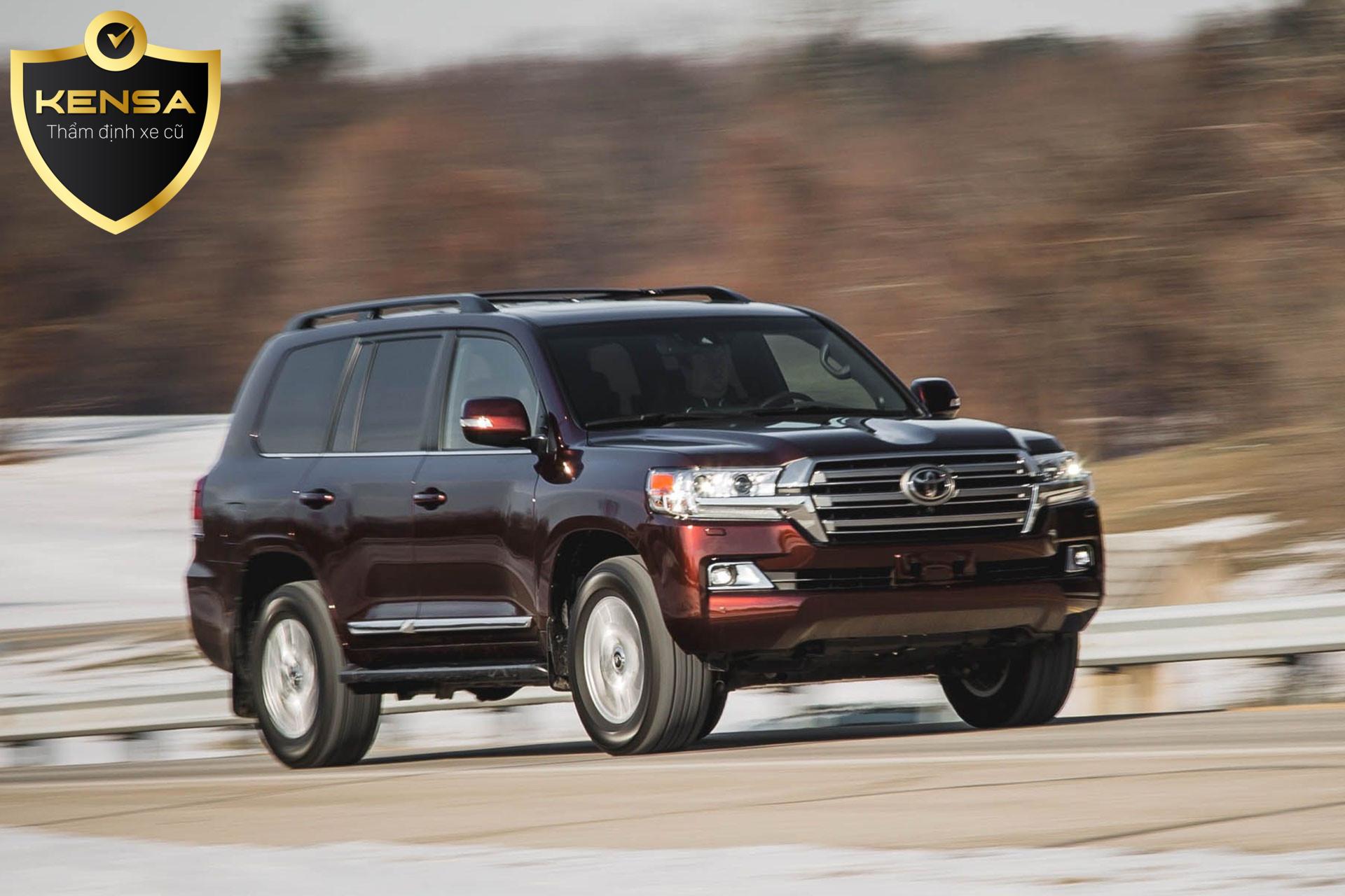Ưu điểm nổi bật của Land Cruiser máy dầu cũ: Vì sao được ưa chuộng?
